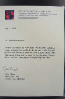 1996 97 Chicago Bulls Team Signed Basketball NBA CHAMPS  