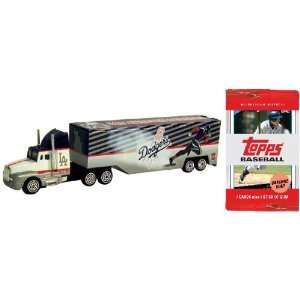  MLB 187 Scale Tractor Trailer   LA Dodgers with 10 Packs 