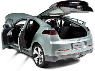 2011 2012 CHEVROLET VOLT 1/18 SILVER DIECAST MODEL CAR BY GM 