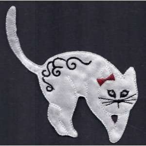  Cats White Cat/ Embroidered Iron On Applique Patch 