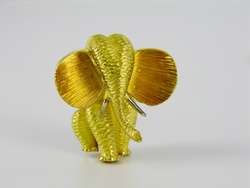 18kt Yellow Gold Dunay Elephant Pin  