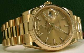 This Rolex comes with the Rolex box, outer box, booklet, hologram hang 