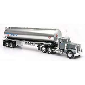  Peterbilt Truck & Container   Oil Tanker (Chevron) Toys 