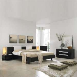    82 Monroe 4 Piece Bedroom Set in Wenge Size Queen