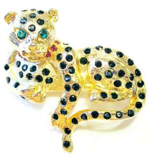 Splendid gilded gold brooch representing the African leopard.