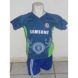  KIDS CHELSEA SOCCER SET JERSEY AND SHORTS SIZE 14 FOR AGES 11 & 12 