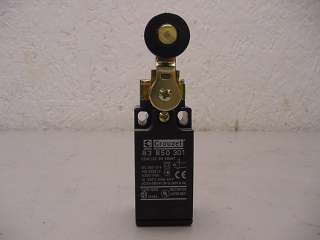 Crouzet Limit Switch 83 850 301 With Roller Lever  
