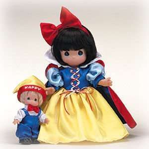   Moments Snow White With Happy Doll 