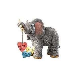  Tuskers Figurine   Love Is a Perfect Catch