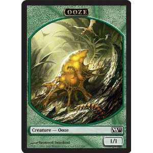    the Gathering   Ooze Token (B)   Magic 2011   Foil Toys & Games