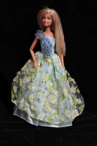   SALE LOT 10 Dresses+10 Shoes For Barbie Dolls   
