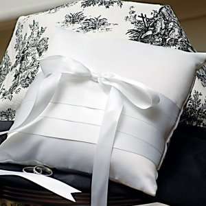  The Ribbon Collection Ring Pillow