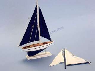 Pacific Sailer 17   Blue + White Sails Gift NEW  