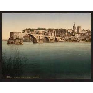   Saint Bénéxet, bridge, Avignon,Provence, France