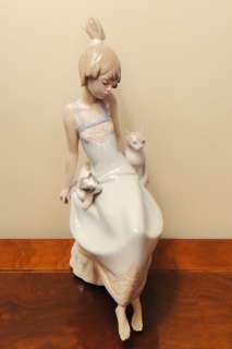 Superb LLADRO Bedtime Girl w/ Two Cats Figure, #5443, Mint Condition 