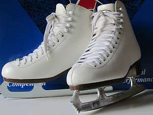 RIEDELL 121 WOMENS FIGURE SKATE SIZE 5 1/2 WITH 9 1/2 ULTIMA ASPIRE 