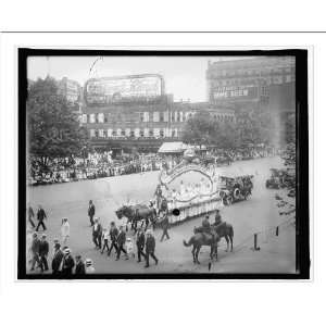 Historic Print (M) [Preparedness parade, Wash., D.C., 1916]  