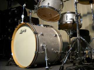 OUR LAST ONE LUDWIG FAB 4 BEATLES Set in Silver Sparkle  
