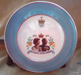   Silver Jubilee Year Commemorative Plate Elizabeth II 1977  