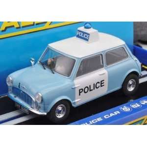  1/32 Scalextric Analog Slot Cars   Morris Mini Police 