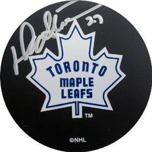  Darryl Sittler Autographed Toronto Maple Leafs Puck 