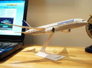   Dreamliner Continental Airlines 1200 Plane Display Model S22  