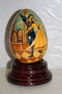 REUGE MUSIC A TIME FOR US ROMEO AND JULIET MUSIC BOX EGG  