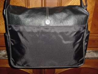 This is a great MESSENGER BAG from this highly acclaimed design house 