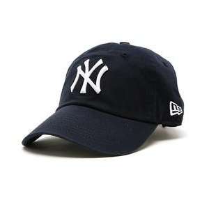 New York Yankees Womens Essential Adjustable Cap   Navy 
