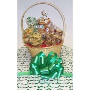 Cakes Small Nannys Christmas Surprise Cookie Basket with Handle Holly 