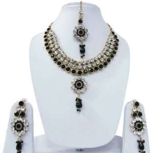 Pcs Black White Necklace Earring Maang Tikka Set Gold Tone Bollywood 
