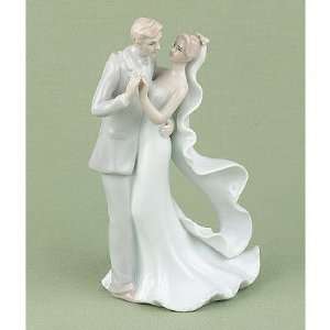  Weddings Couple With Flowing Veil Figurine (pack Of 1 