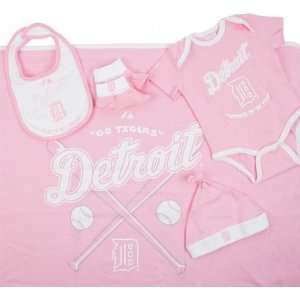 NEWBORN Baby Infant Detroit Tigers Girl Blanket Onesie Bib Hat Booties 