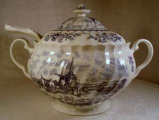 Johnson Brothers Tulip Time Tureen with Lid and Ladle  