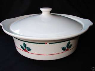 GIBSON CHINA HOLLY/BERRY 2 QT CASSEROLE BOWL CHRISTMAS  