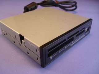 Dell Inspiron 560 580 Media Card Reader w/USB 2.0 A  