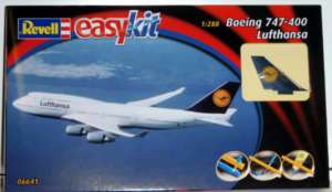 Revell Model Kit   Boeing 747 400 Lufthansa 06641 NEW  
