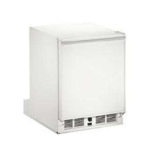   Frost Free Compact Refrigerator With Ice Maker   White Kitchen