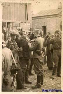 HANDS UP Wehrmacht Men Search Russian POWs; Holster & Mp 40 Sub MG 