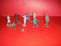 LOT OF 12 ASSORTED SOLDIERS,1 HARVEY, MPC + 10 OTHERS  