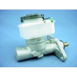   Qualitee International Parts 66 71 060 New Master Cylinder Automotive