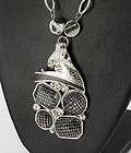 Halskette 90 cm Collier Amulett Metall Emblem mit Strass silberne 