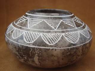   American Pottery Hand Etched Pot by Gary Yellow Corn Acoma Indian
