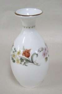 Wedgwood Bone China Mirabelle Bud Vase Made in England  