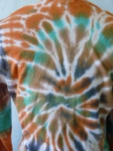 THE PYRAMID COLLECTION Art to Wear Vneck Tee Top Tie Dye Beaded 