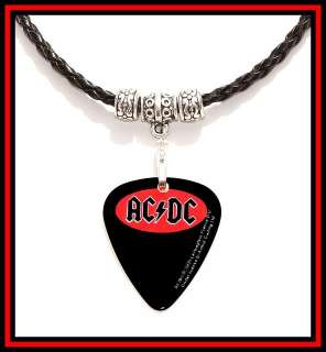   Collier pendentif mediator guitare AC/DC mousqueton 