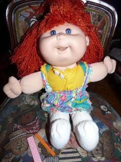 Cabbage Patch Eating Kid. In excellent working Condition Food too 