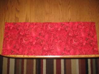 Hndmade Quilted Table Runner Christmas Poinsettias red  