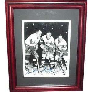 Gordie Howe Autographed Picture   Ted Lindsey Sid Abel B & W Framed 