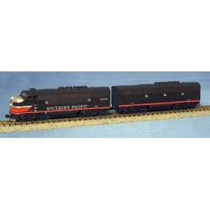  KATO N TRAINS EMD NW2 SOUTHERN PACIFIC TIGER STRIPE Toys & Games
